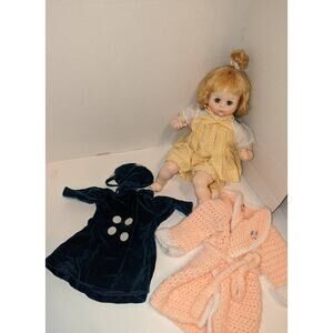 Vintage 1977 16" Madame Alexander Puddin' Doll Original outfit Coat Hat Robe